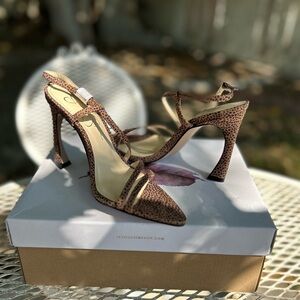 Brand new Jessica Simpson Pyine sandal
